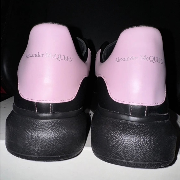 Alexander McQueen Larry’s Sz 43 (9.5) Black & Pink - Picture 5 of 9
